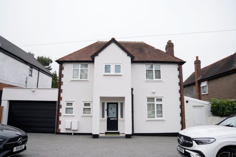 External Wall Insulation Cost: Comparing Render Finishes in Birmingham
